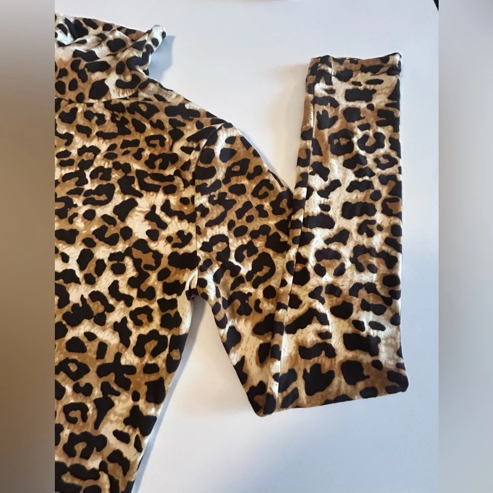 Princie Leopard Print Turtleneck Top Soft Lightweight Jersey Stretch Fabric Sz S - Picture 4 of 10